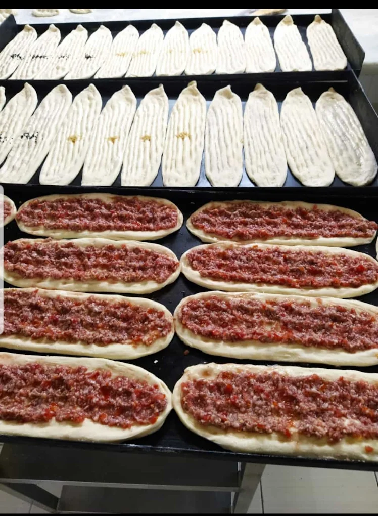 Kıymalı güveç pidesi üretimi