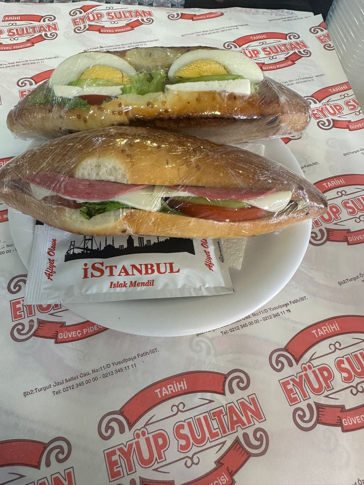 Tabakta özel sandviçler