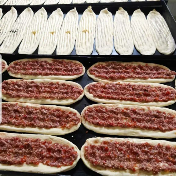 Kıymalı güveç pidesi üretimi